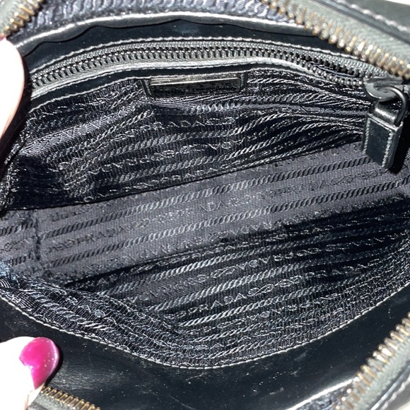 PRADA Shoulder Bag - Picture 5 of 10